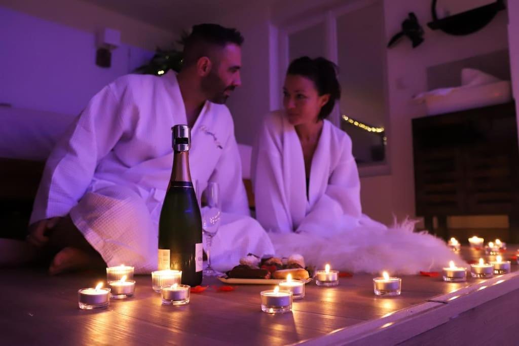 Love Room Unique - Sauna / Jacuzzi Charleville-Mezieres Luaran gambar