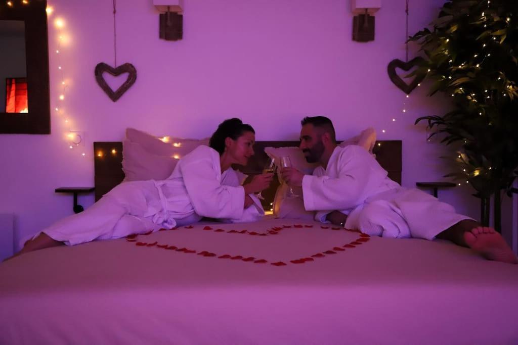 Love Room Unique - Sauna / Jacuzzi Charleville-Mezieres Luaran gambar