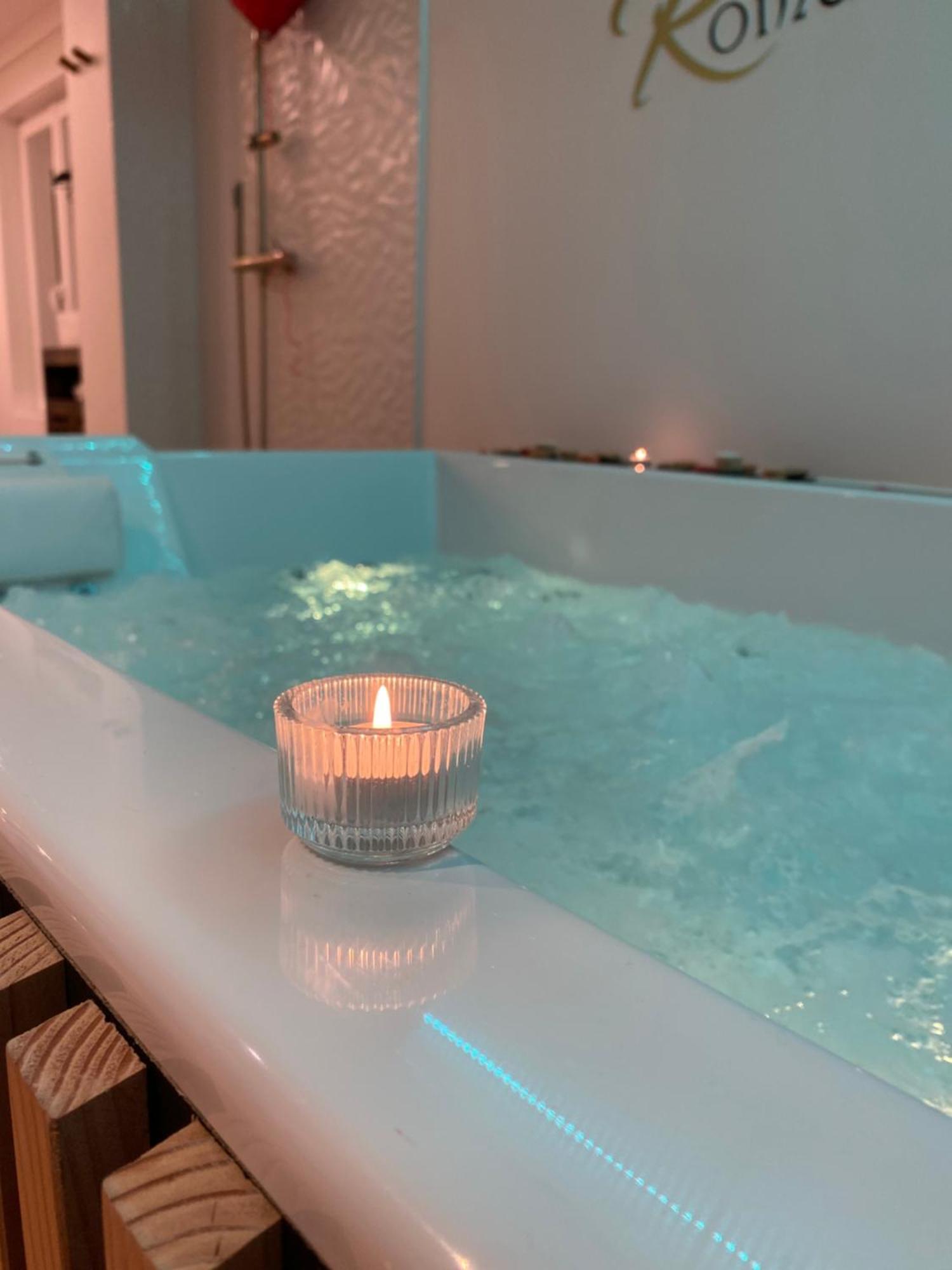 Love Room Unique - Sauna / Jacuzzi Charleville-Mezieres Luaran gambar